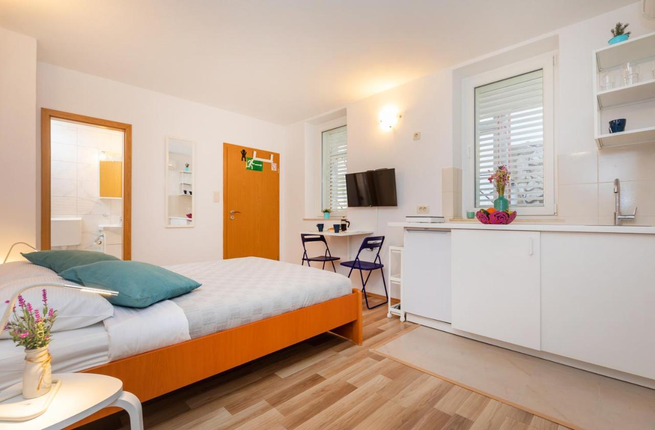 Bis Apartments 1 & 2 Dubrovnik Bagian luar foto